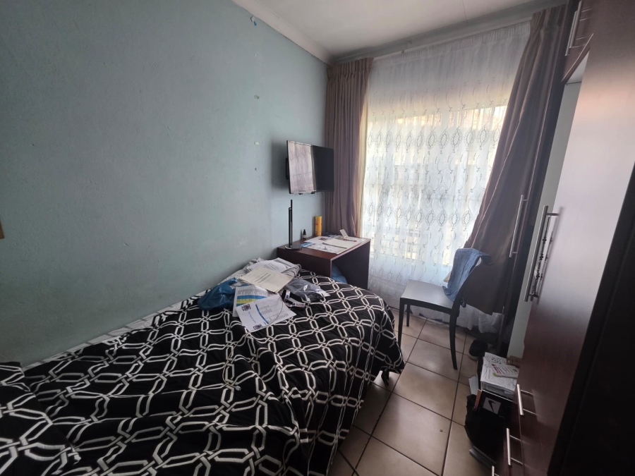 To Let 4 Bedroom Property for Rent in Lambton Gauteng