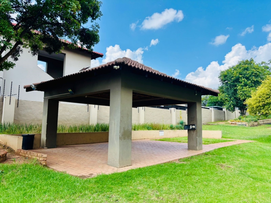 2 Bedroom Property for Sale in Ferndale Gauteng