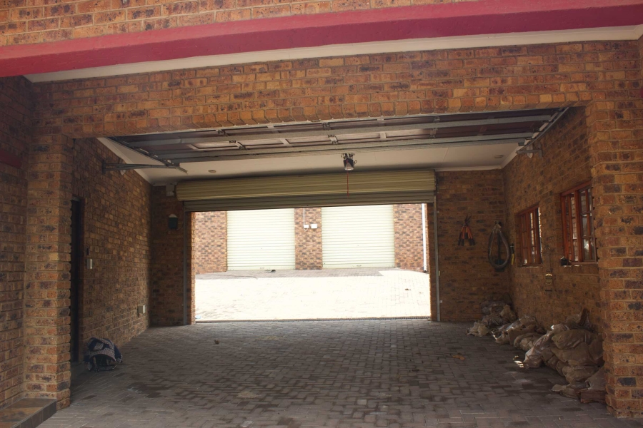 3 Bedroom Property for Sale in Edleen Gauteng