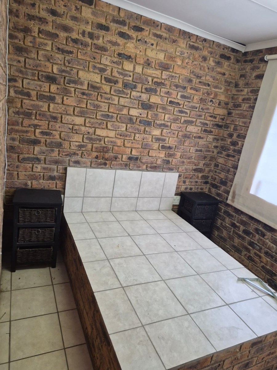 3 Bedroom Property for Sale in Edleen Gauteng