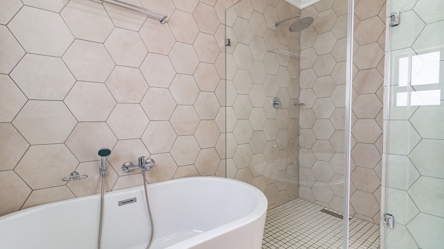 3 Bedroom Property for Sale in Blue Hills Gauteng