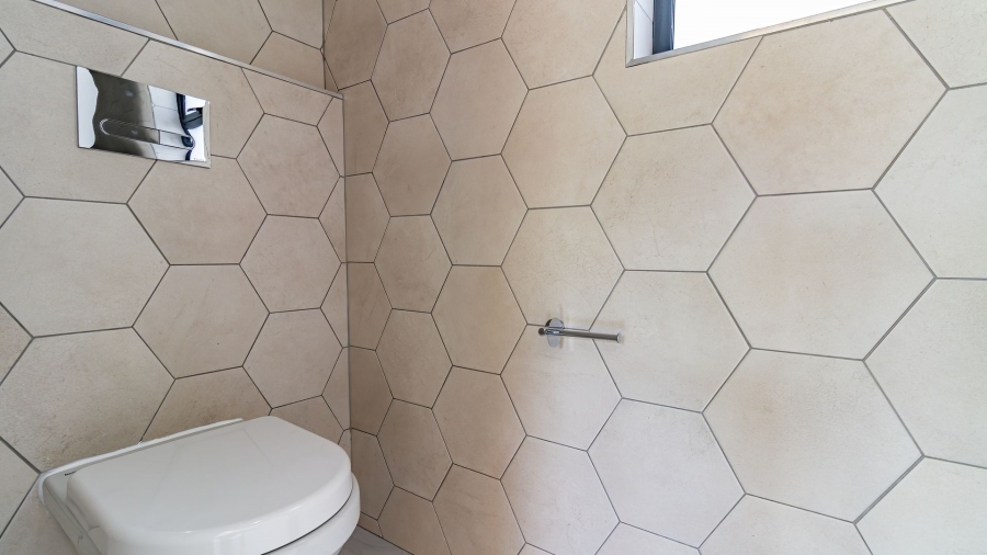 3 Bedroom Property for Sale in Blue Hills Gauteng