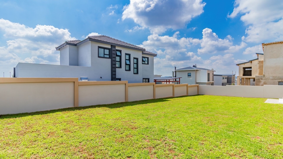 3 Bedroom Property for Sale in Blue Hills Gauteng
