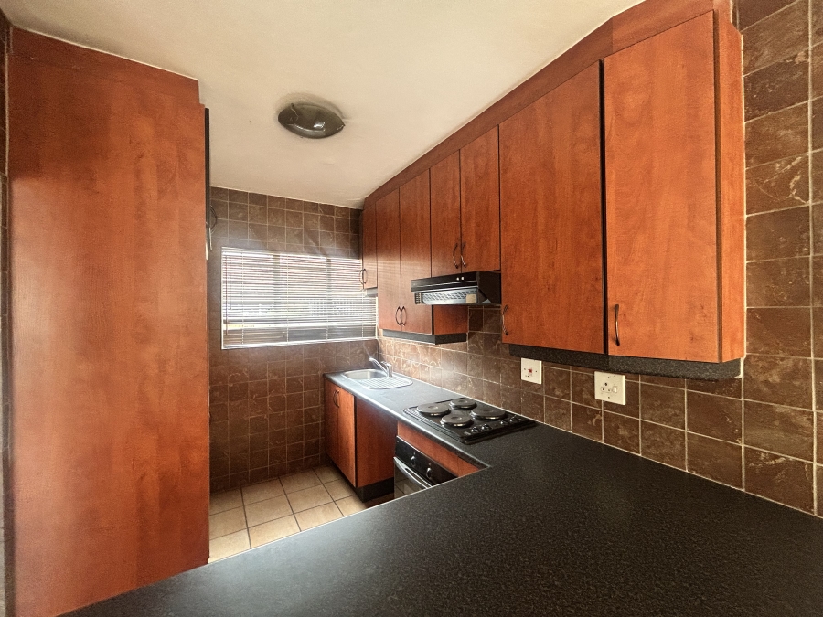 To Let 2 Bedroom Property for Rent in Freeway Park Gauteng