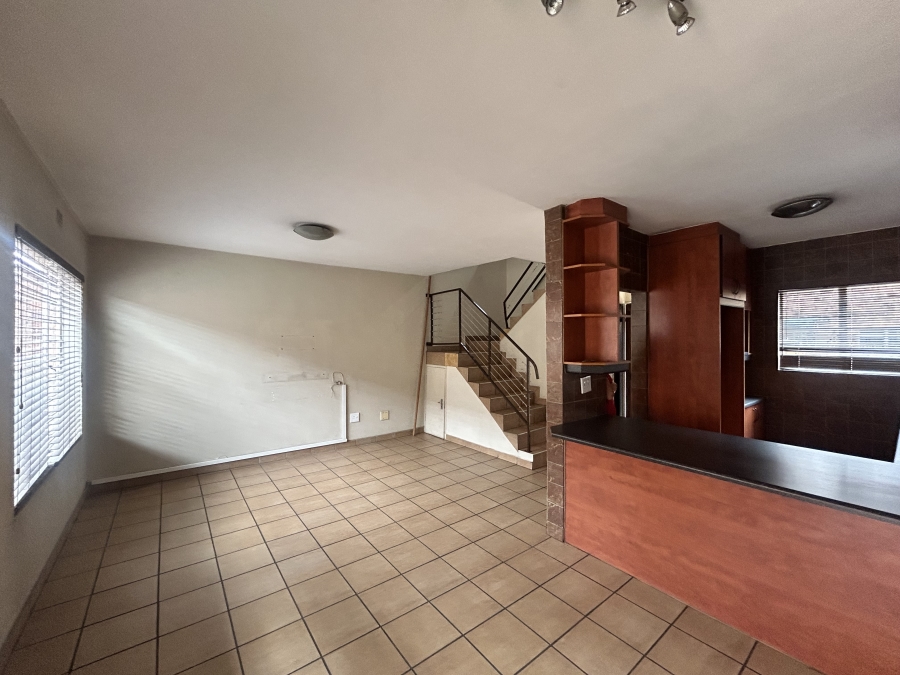 To Let 2 Bedroom Property for Rent in Freeway Park Gauteng