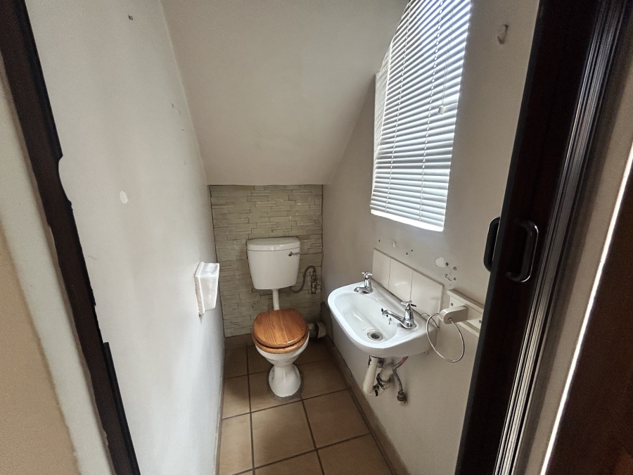 To Let 2 Bedroom Property for Rent in Freeway Park Gauteng