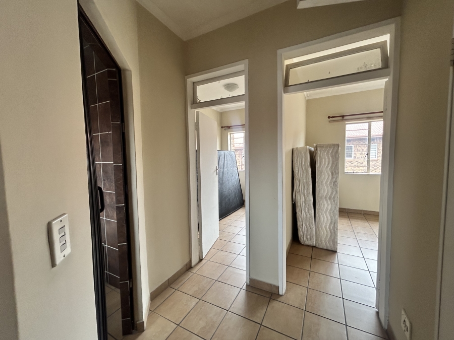 To Let 2 Bedroom Property for Rent in Freeway Park Gauteng