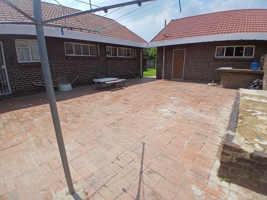 4 Bedroom Property for Sale in Sharon Park Gauteng