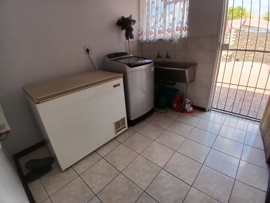 4 Bedroom Property for Sale in Sharon Park Gauteng