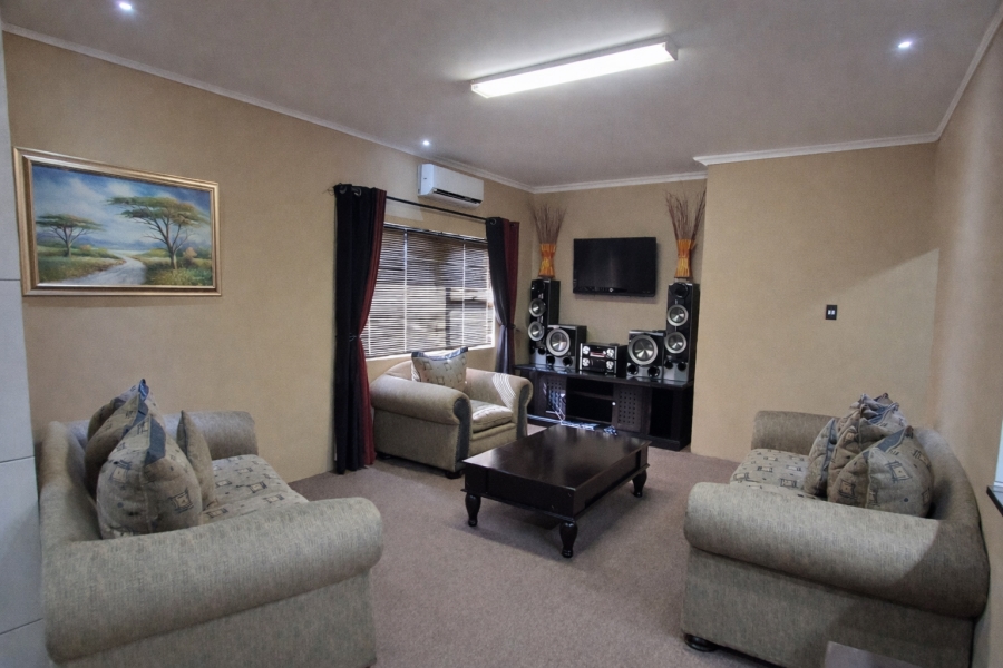 Commercial Property for Sale in Selection Park Gauteng