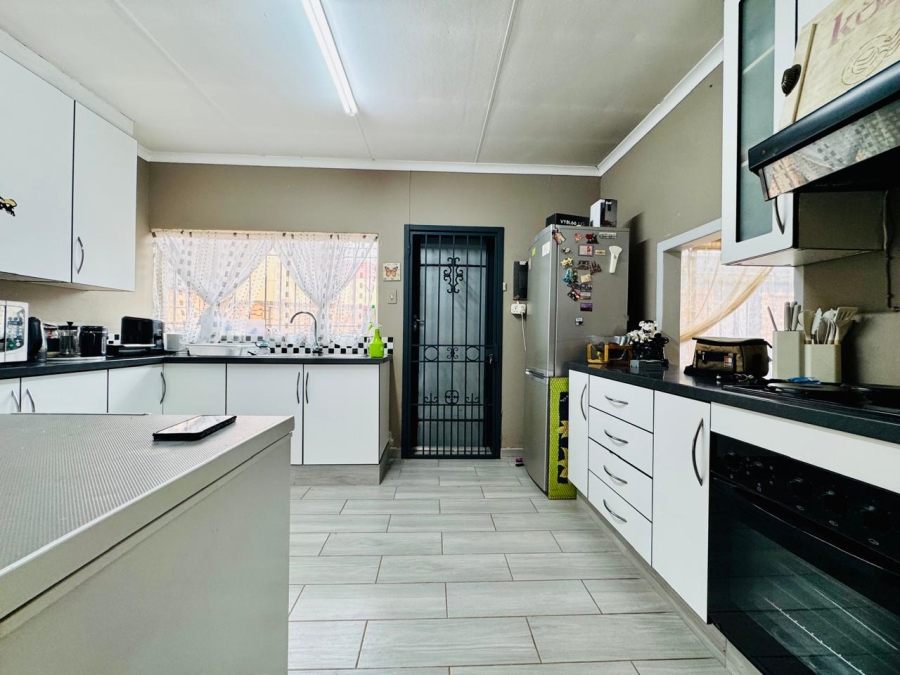 3 Bedroom Property for Sale in Magalieskruin Gauteng