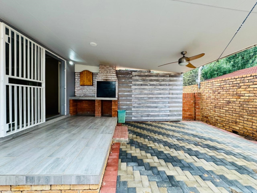 2 Bedroom Property for Sale in Montana Gauteng