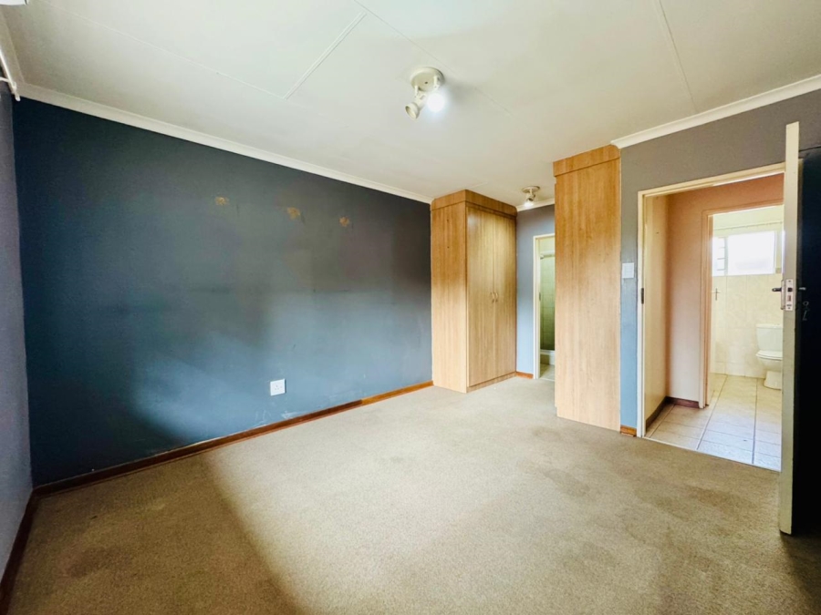 2 Bedroom Property for Sale in Montana Gauteng