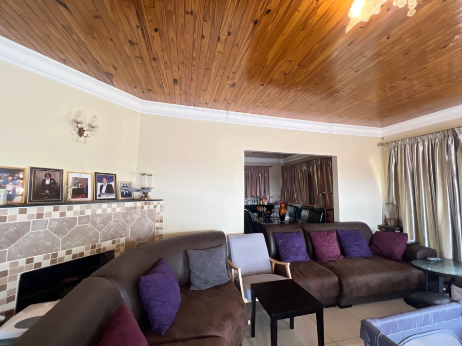 4 Bedroom Property for Sale in Waterkloof Ridge Gauteng