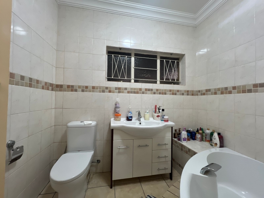 4 Bedroom Property for Sale in Waterkloof Ridge Gauteng