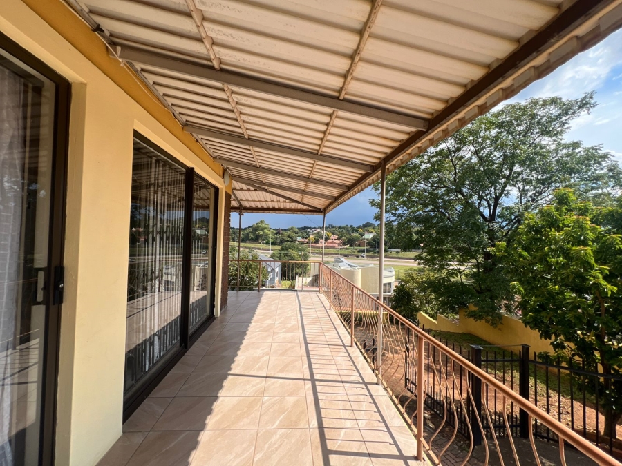 4 Bedroom Property for Sale in Waterkloof Ridge Gauteng