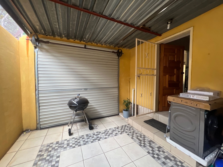 4 Bedroom Property for Sale in Waterkloof Ridge Gauteng