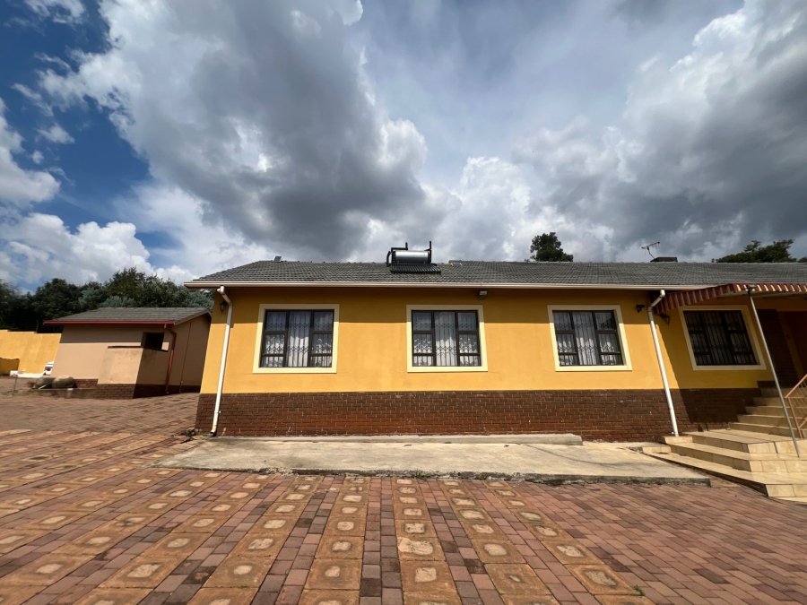 4 Bedroom Property for Sale in Waterkloof Ridge Gauteng