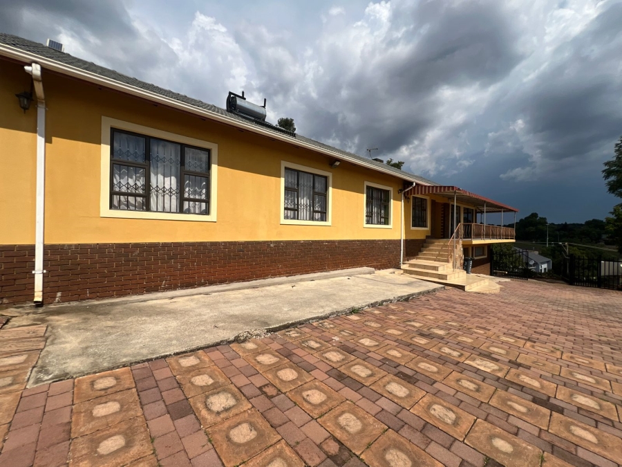 4 Bedroom Property for Sale in Waterkloof Ridge Gauteng