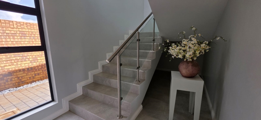 4 Bedroom Property for Sale in Fountainbrook Estate Gauteng