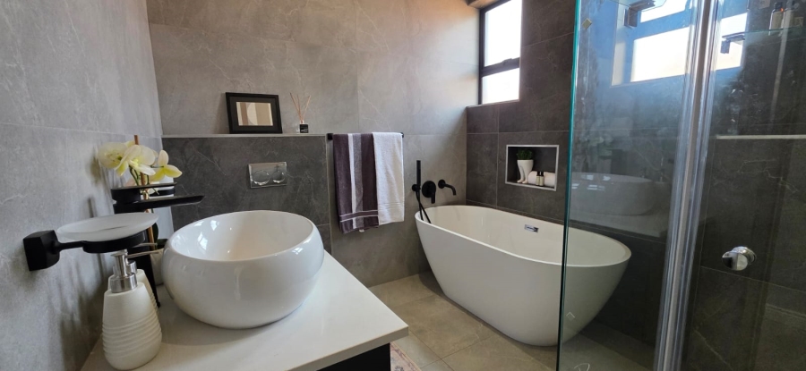 4 Bedroom Property for Sale in Fountainbrook Estate Gauteng