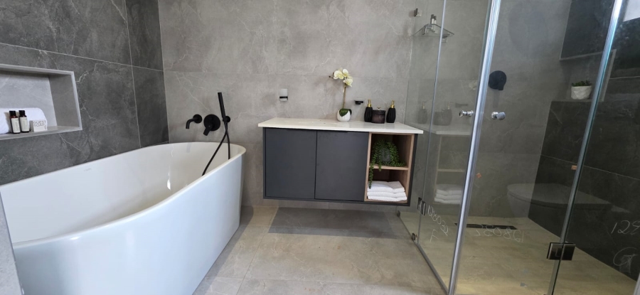 4 Bedroom Property for Sale in Fountainbrook Estate Gauteng