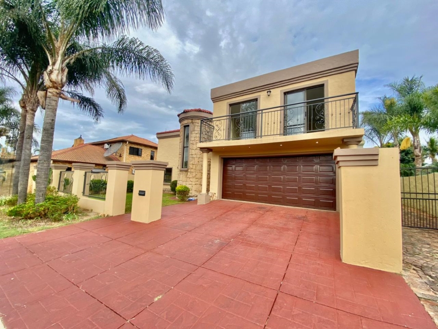 5 Bedroom Property for Sale in Amberfield Gauteng