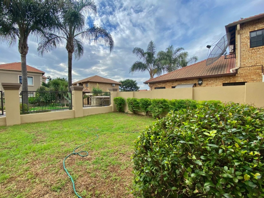 5 Bedroom Property for Sale in Amberfield Gauteng