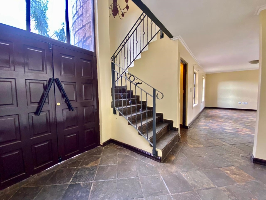 5 Bedroom Property for Sale in Amberfield Gauteng