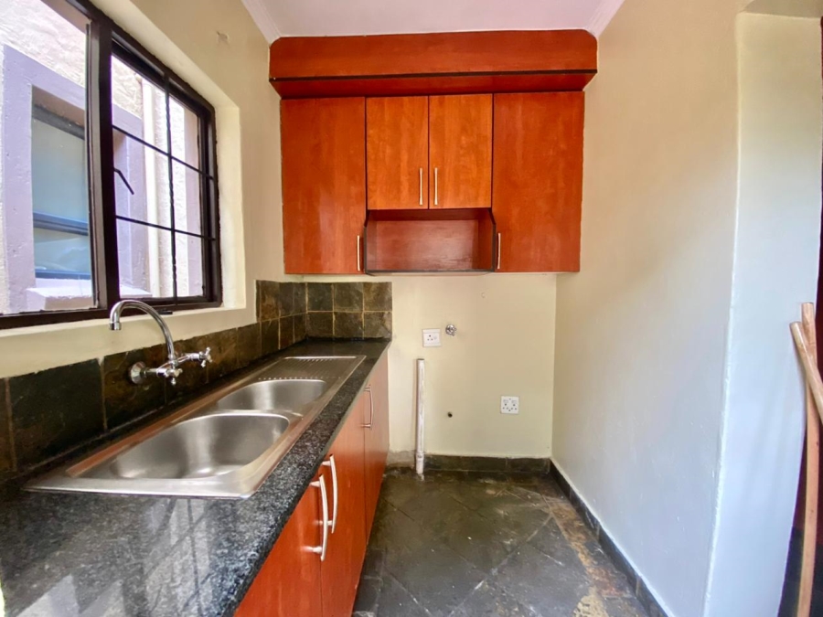 5 Bedroom Property for Sale in Amberfield Gauteng