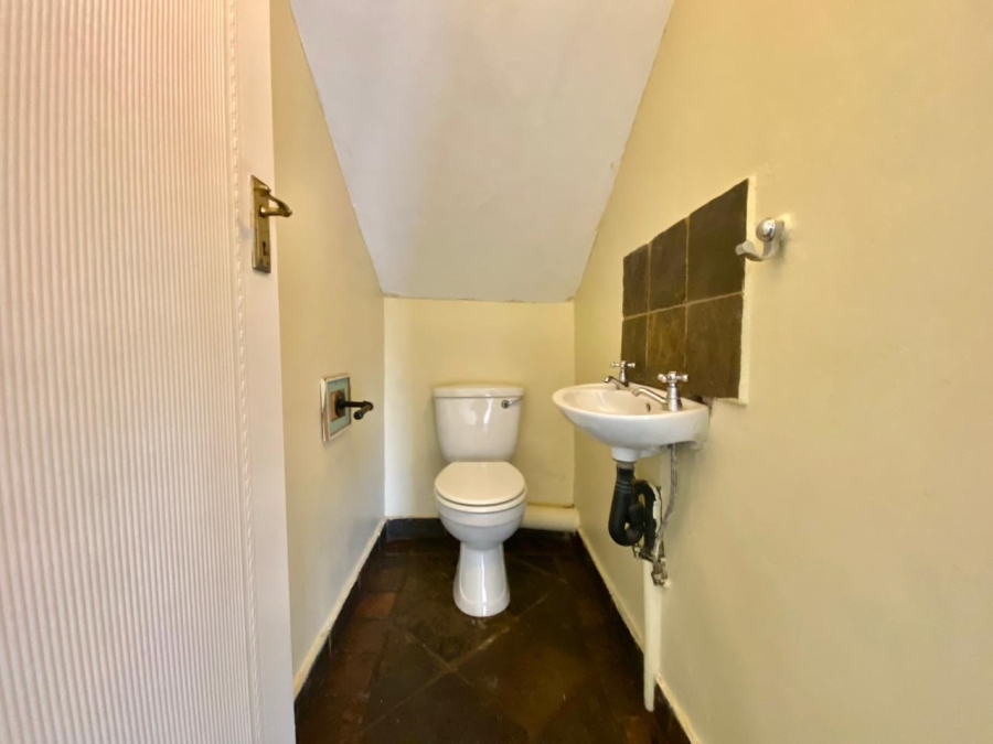 5 Bedroom Property for Sale in Amberfield Gauteng