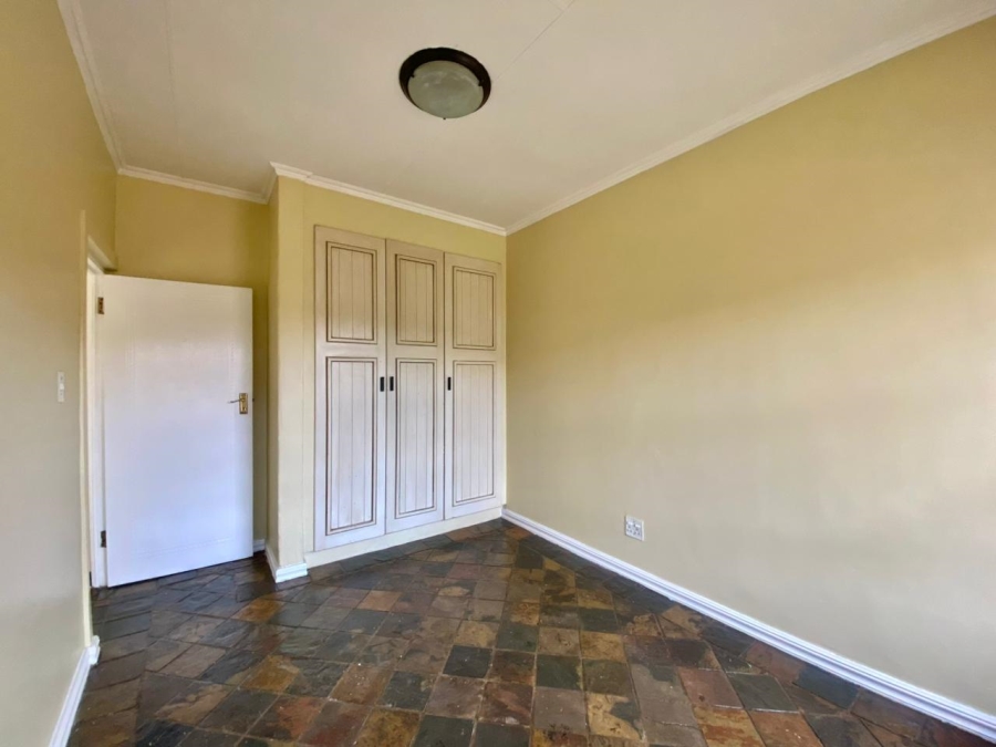 5 Bedroom Property for Sale in Amberfield Gauteng