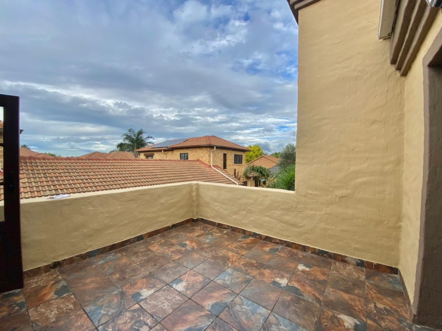 5 Bedroom Property for Sale in Amberfield Gauteng