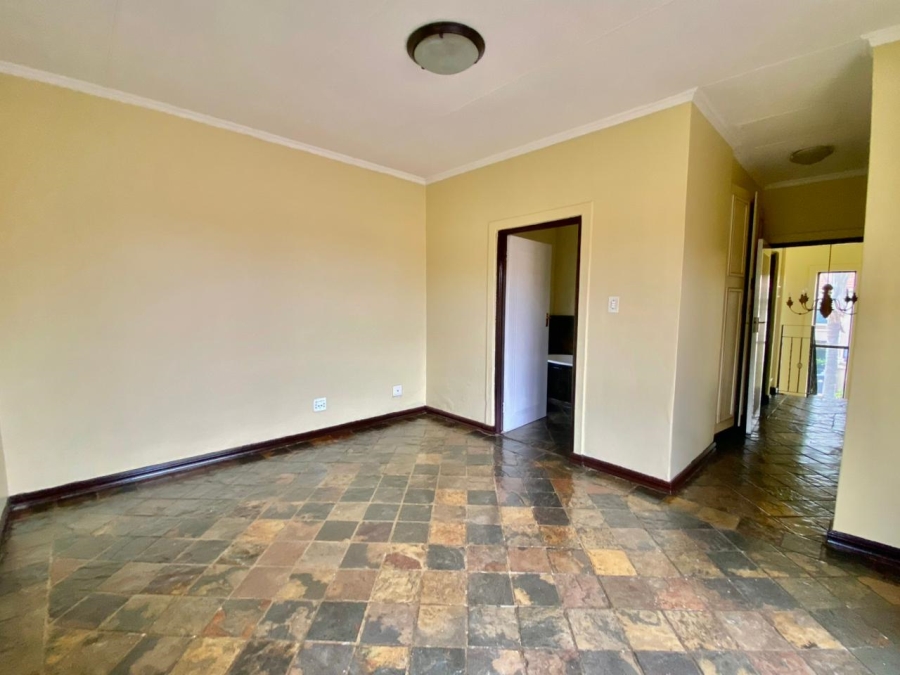5 Bedroom Property for Sale in Amberfield Gauteng