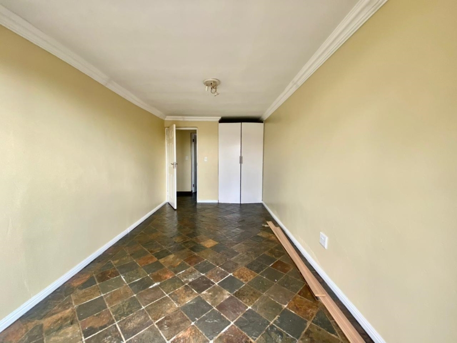 5 Bedroom Property for Sale in Amberfield Gauteng