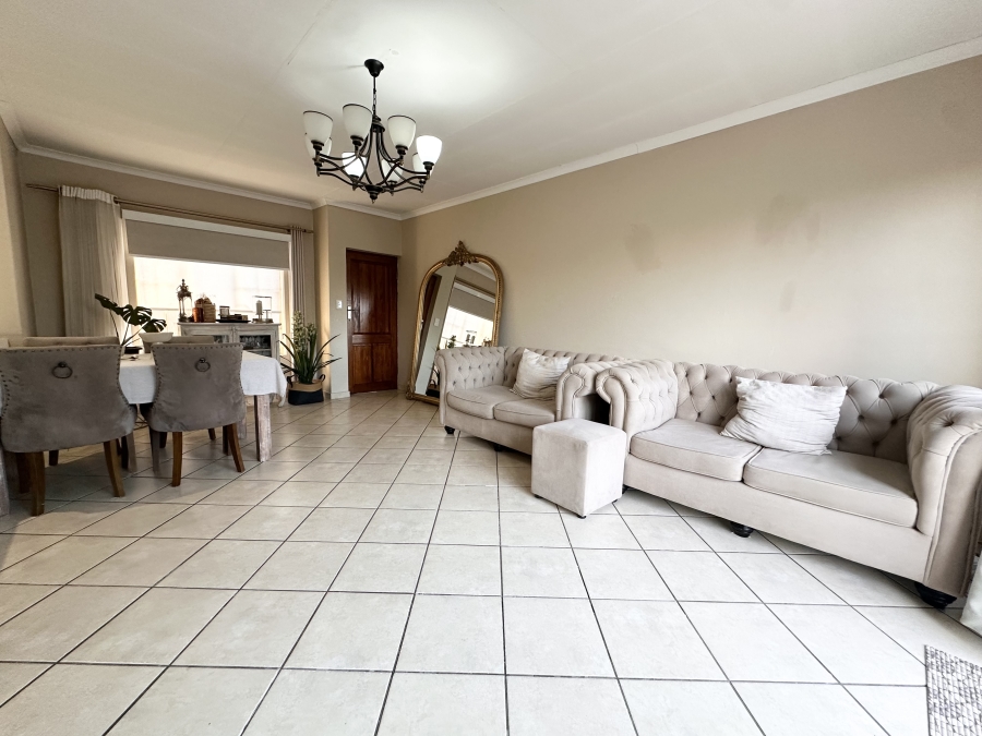 3 Bedroom Property for Sale in Thatchfield Estate Gauteng