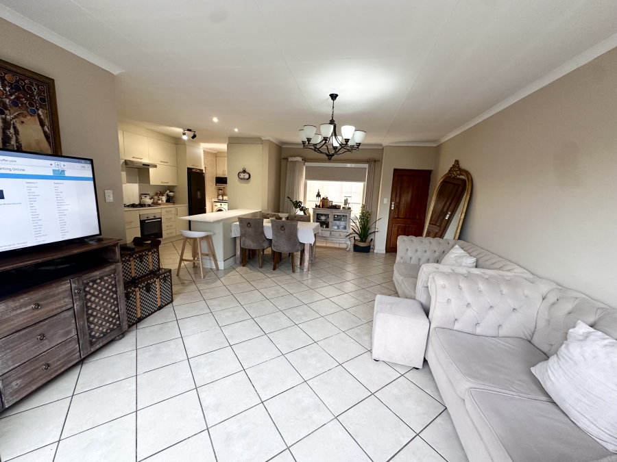 3 Bedroom Property for Sale in Thatchfield Estate Gauteng