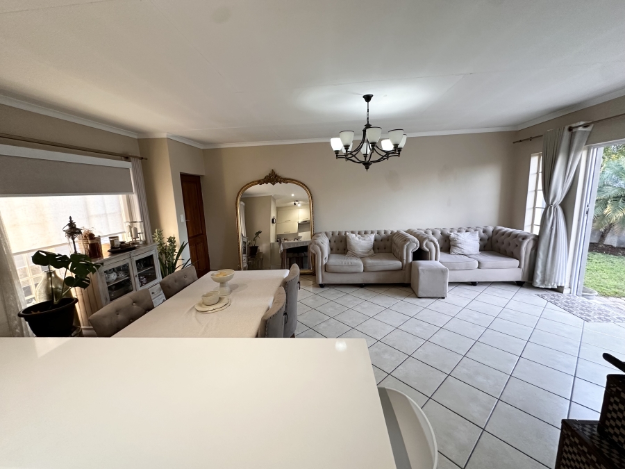 3 Bedroom Property for Sale in Thatchfield Estate Gauteng