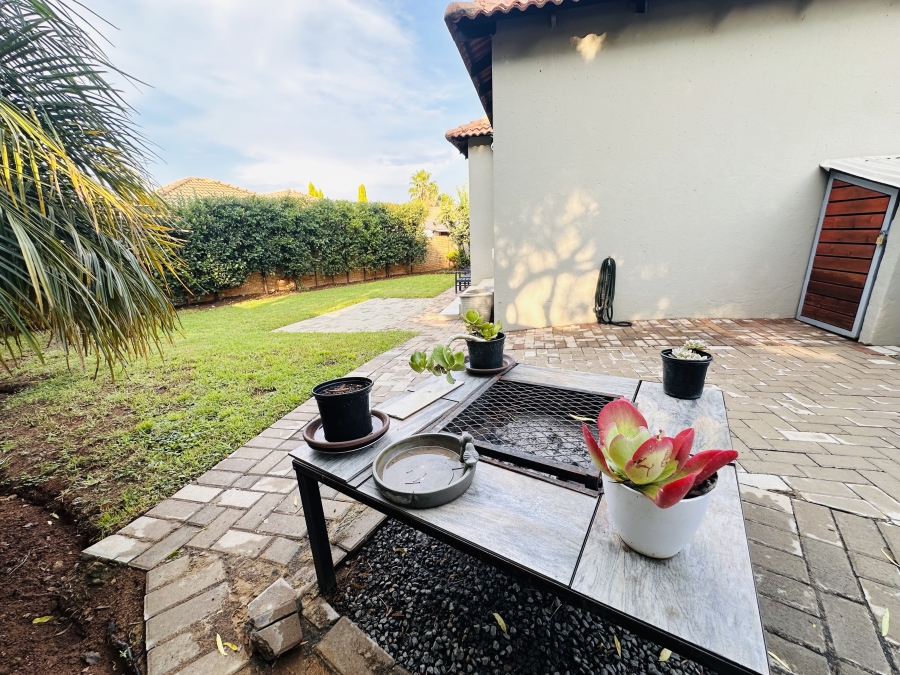 3 Bedroom Property for Sale in Thatchfield Estate Gauteng