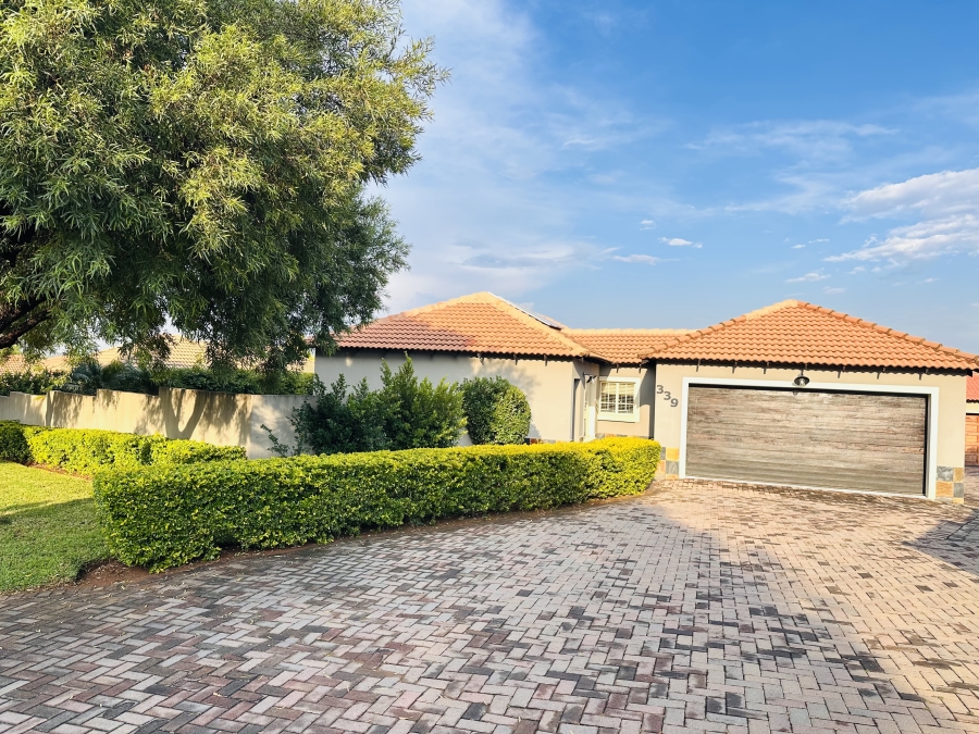3 Bedroom Property for Sale in Thatchfield Estate Gauteng