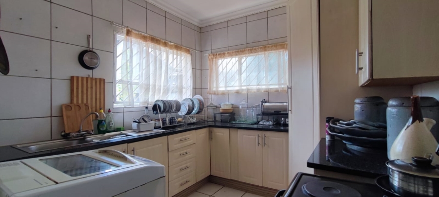 6 Bedroom Property for Sale in Eldoraigne Gauteng