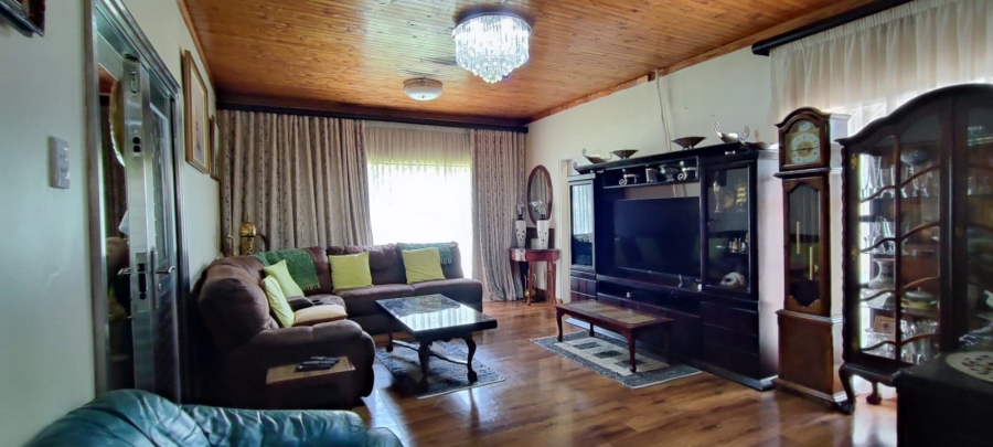 6 Bedroom Property for Sale in Eldoraigne Gauteng