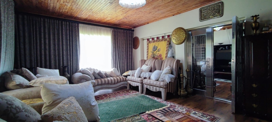 6 Bedroom Property for Sale in Eldoraigne Gauteng