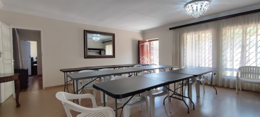 6 Bedroom Property for Sale in Eldoraigne Gauteng