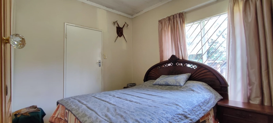 6 Bedroom Property for Sale in Eldoraigne Gauteng