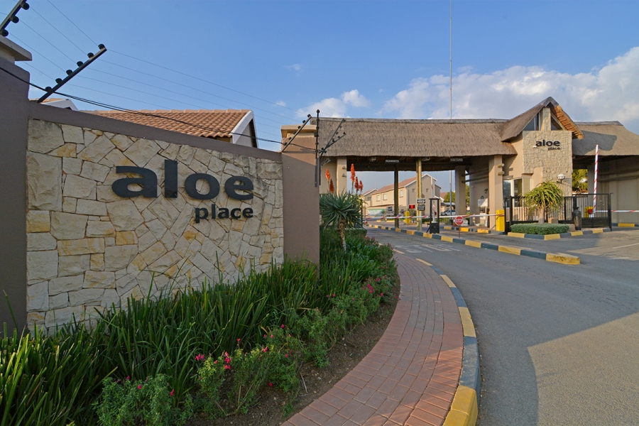 3 Bedroom Property for Sale in Greenstone Hill Gauteng