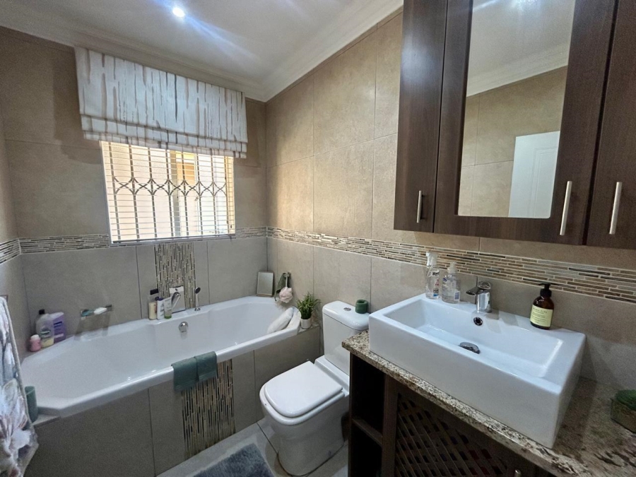 3 Bedroom Property for Sale in Sunair Park Gauteng