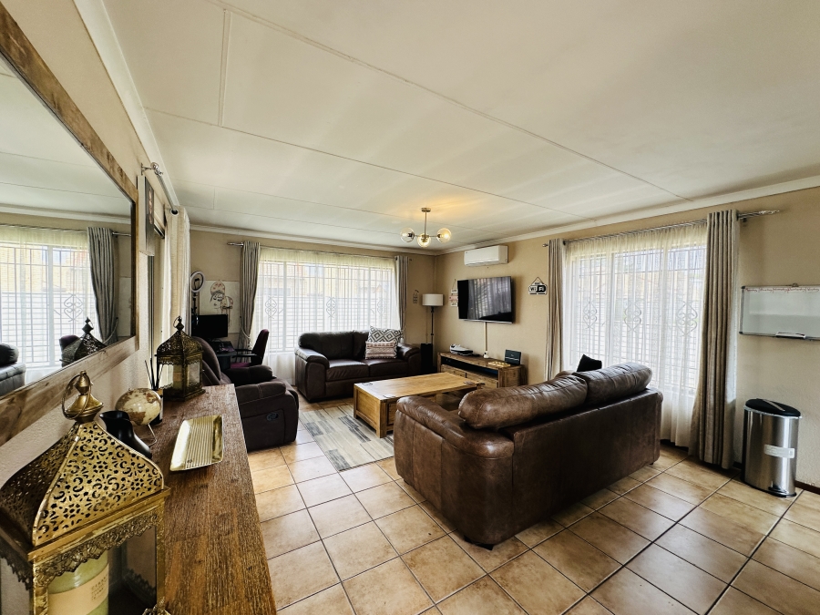 2 Bedroom Property for Sale in Kibler Park Gauteng