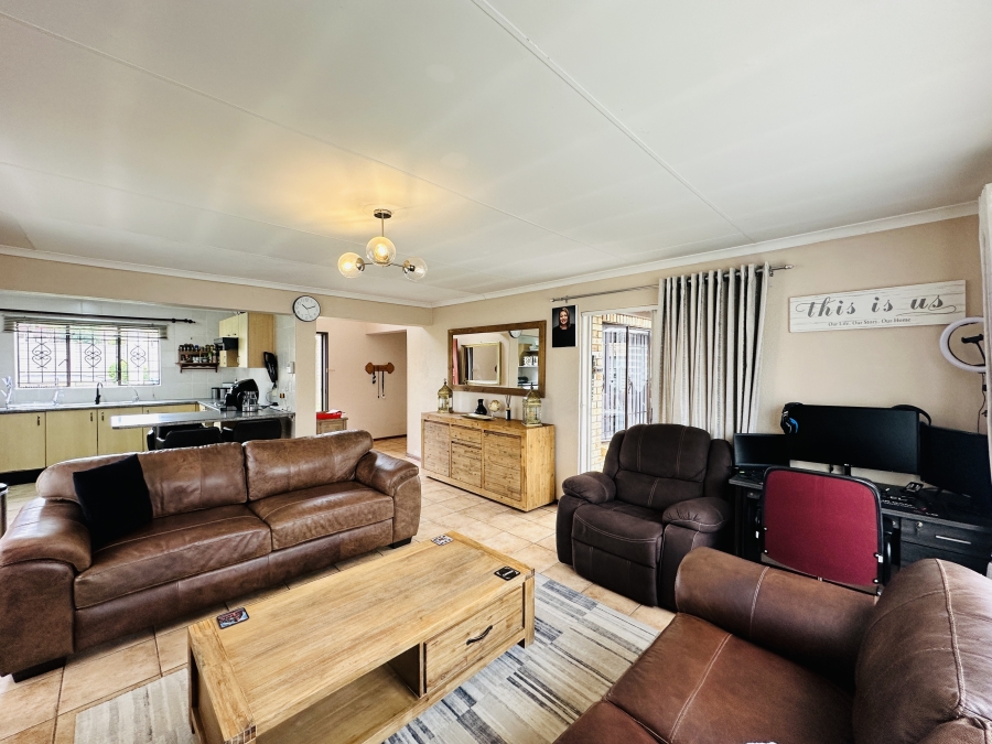 2 Bedroom Property for Sale in Kibler Park Gauteng