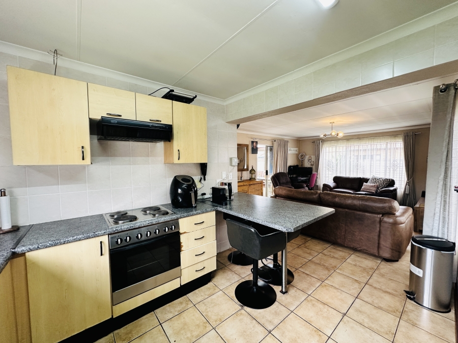 2 Bedroom Property for Sale in Kibler Park Gauteng